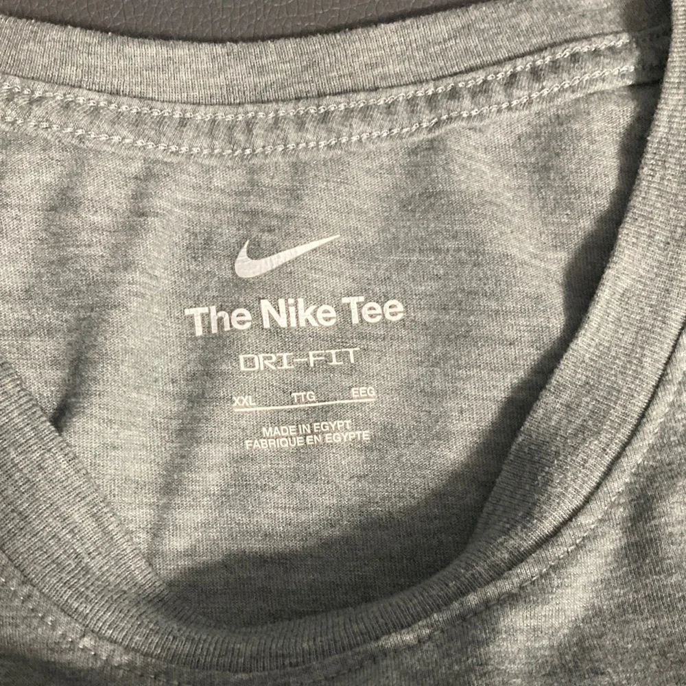 Nike heather gray
